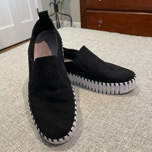 Ilse Jacobsen Black and White Slip-On Sneakers size 39 or 8.5-9